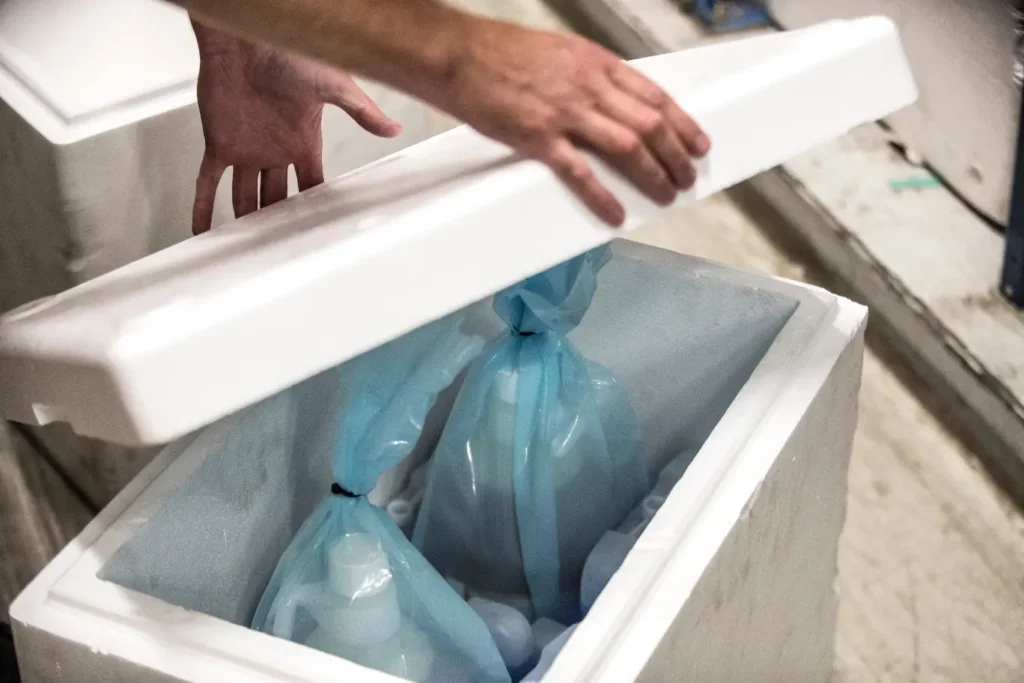 Goederen in een speciale koelbox